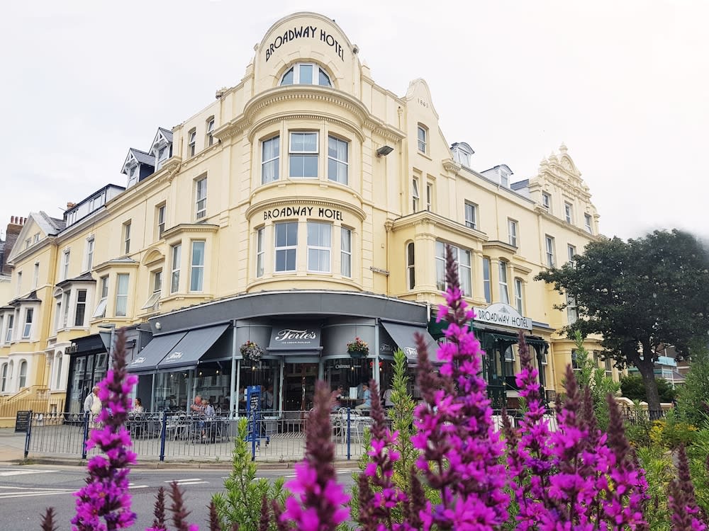 The Broadway Hotel 1