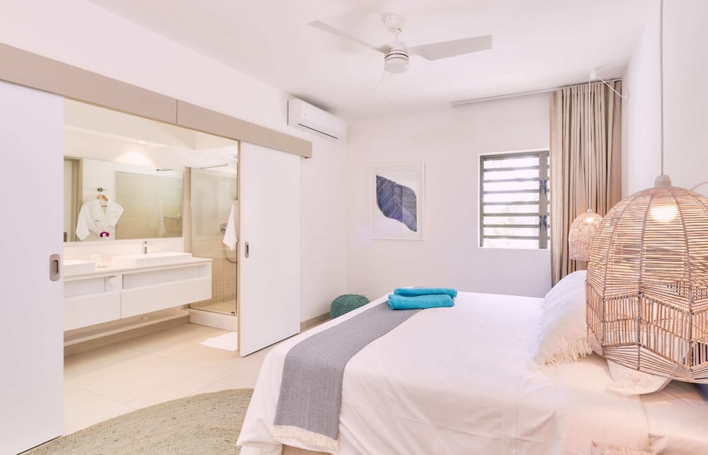 Les Estivales Beachfront Suites & Penthouses by LOV Mauritius 2