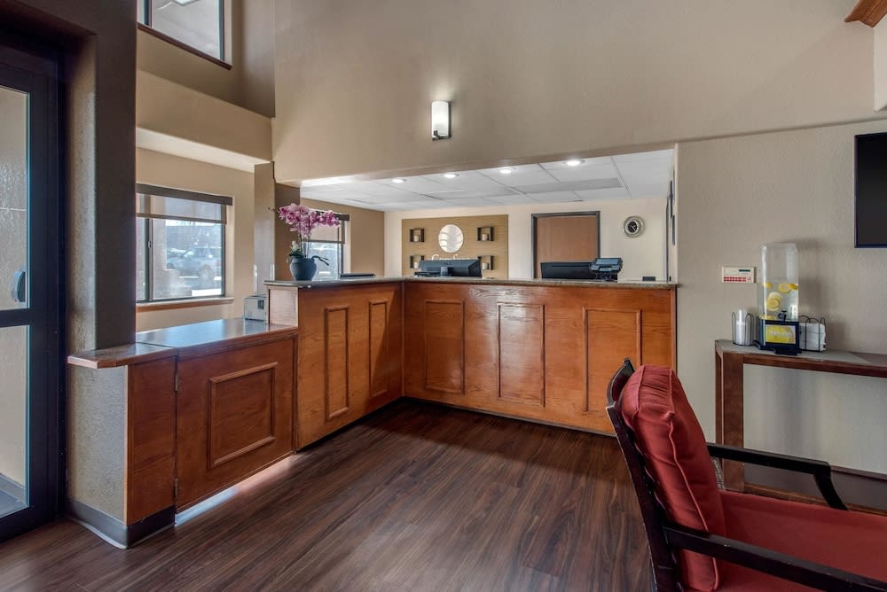 Comfort Inn Denver Southeast Area 5