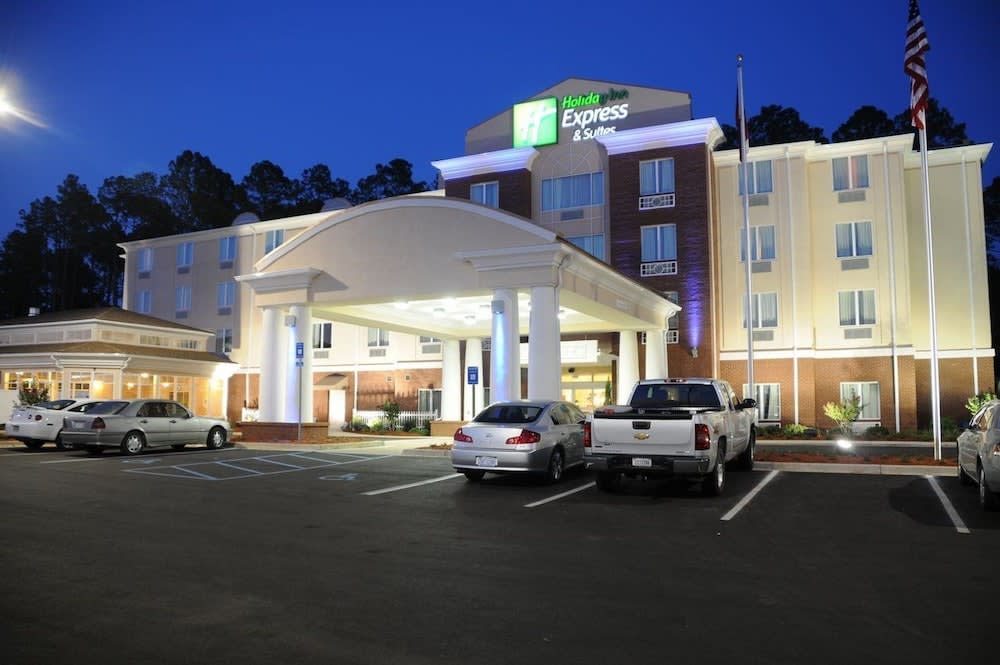 Holiday Inn Express & Suites BAINBRIDGE by IHG 1
