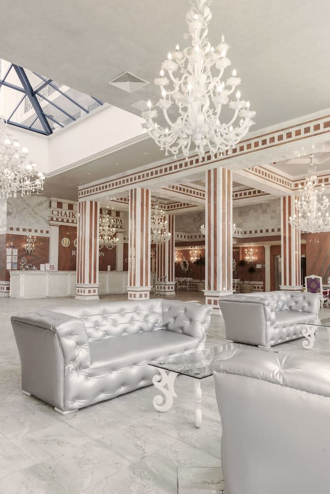 Chaika Beach Resort 4