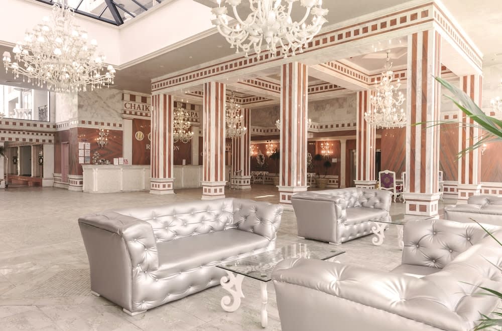 Chaika Beach Resort 2