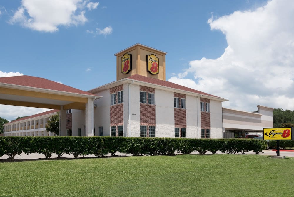 Super 8 by Wyndham Rosenberg TX 1