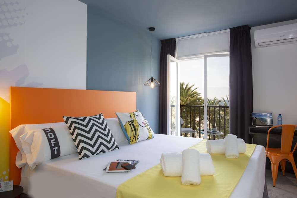 Casual Pop Art Benidorm Best Deals Lastminute casual-pop-art-benidorm-best-deals-lastminute