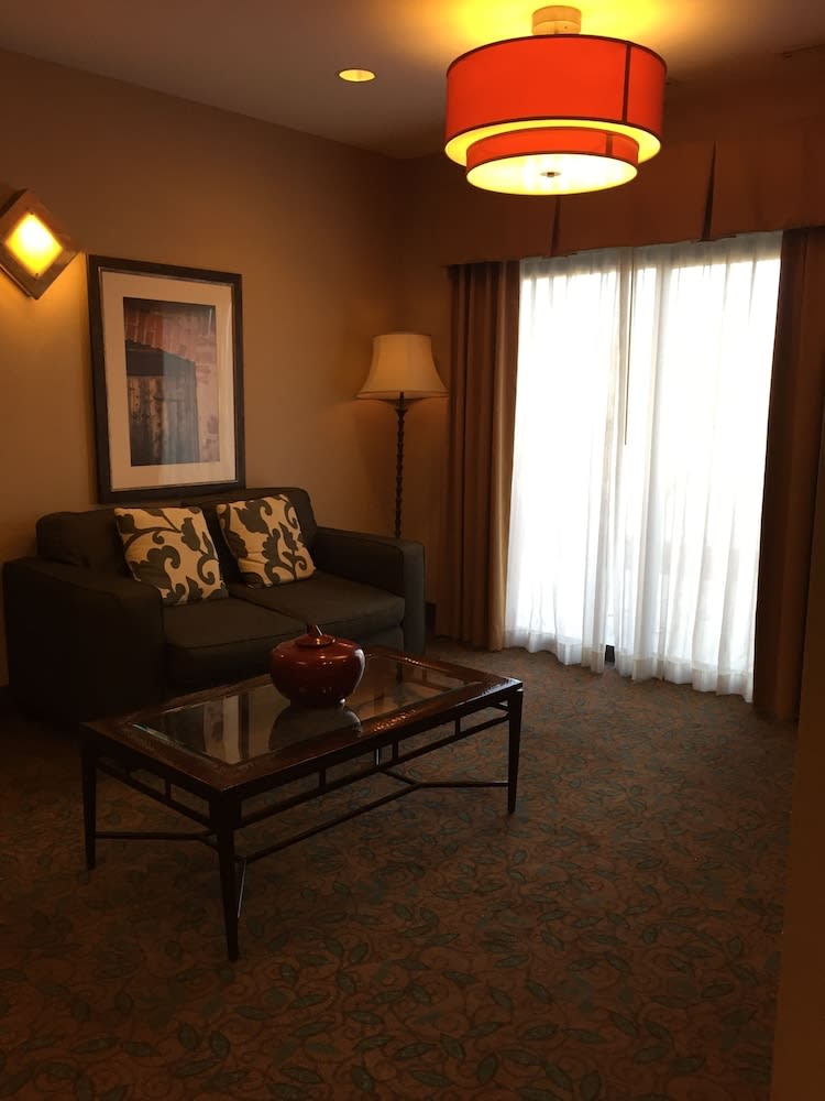 Baymont by Wyndham Denver International Airport 3