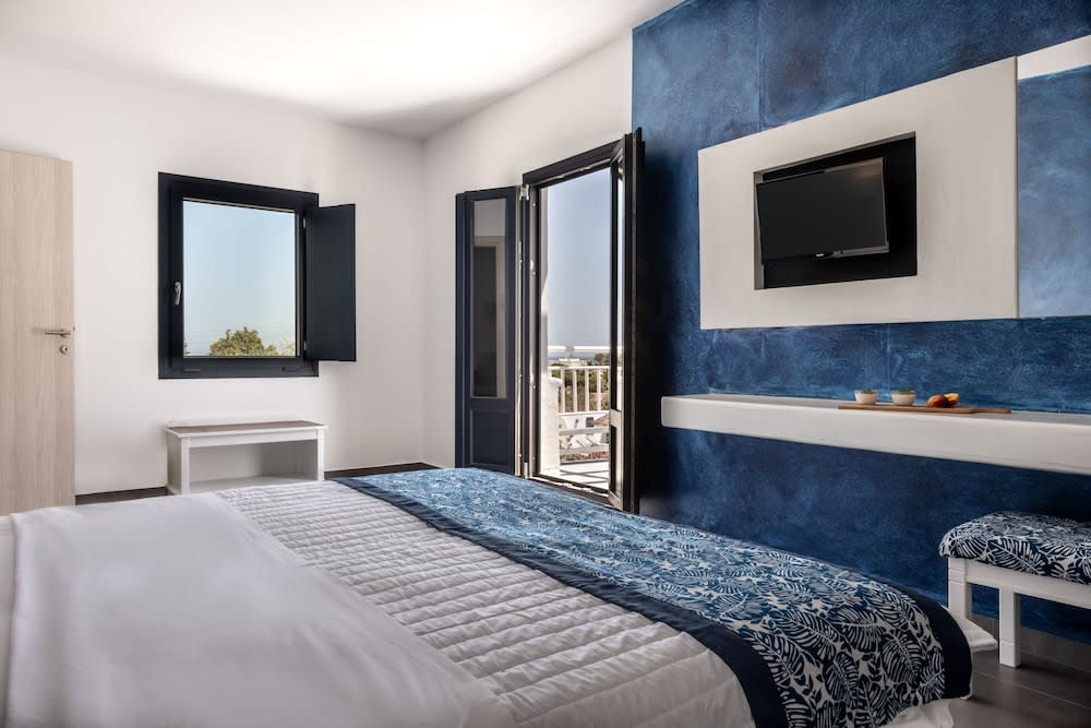 Rivari Santorini Hotel 4