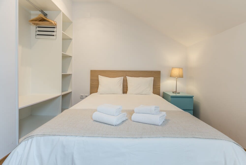 Home Out Rooms & Apartments 2