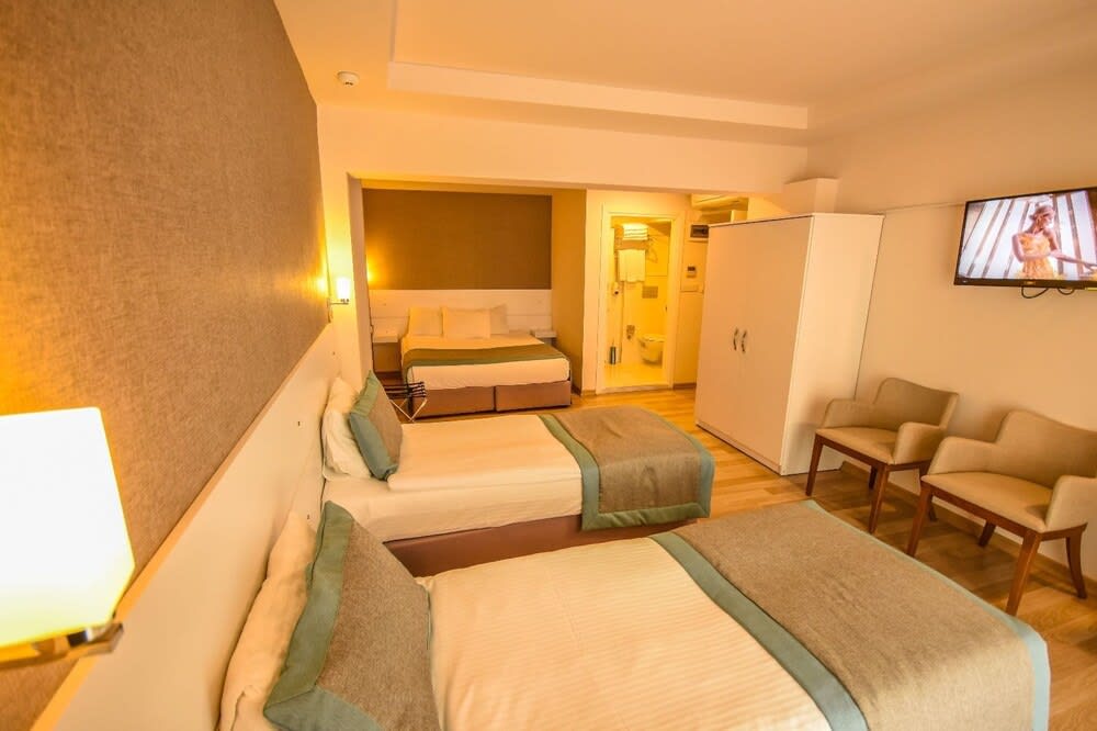 Parion House Hotel 2