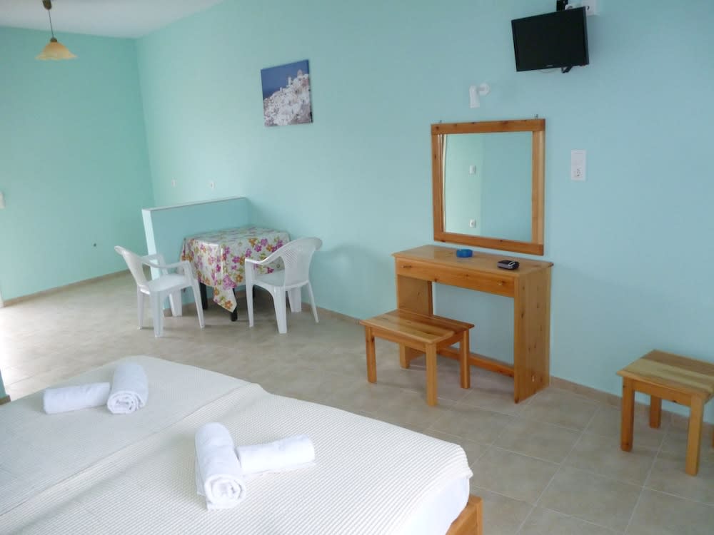 Alexandros Guest House 2