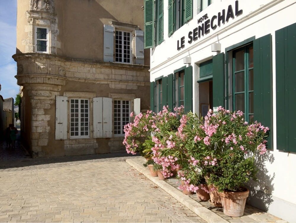Hôtel Le Sénéchal 1
