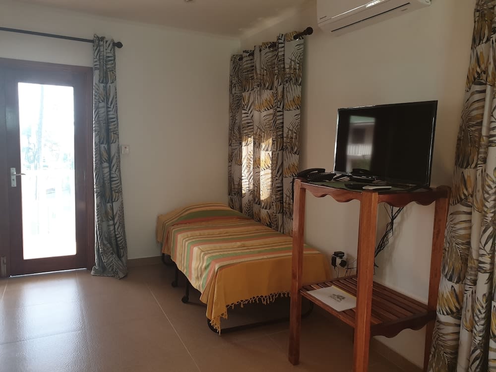 La Maison Hibiscus Self Catering Accommodation 2