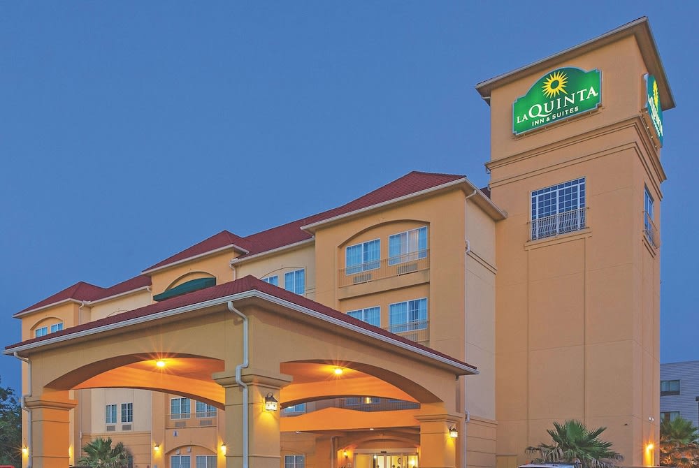 La Quinta by Wyndham Columbus TX 1