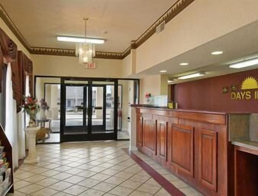 Days Inn by Wyndham Covington 2