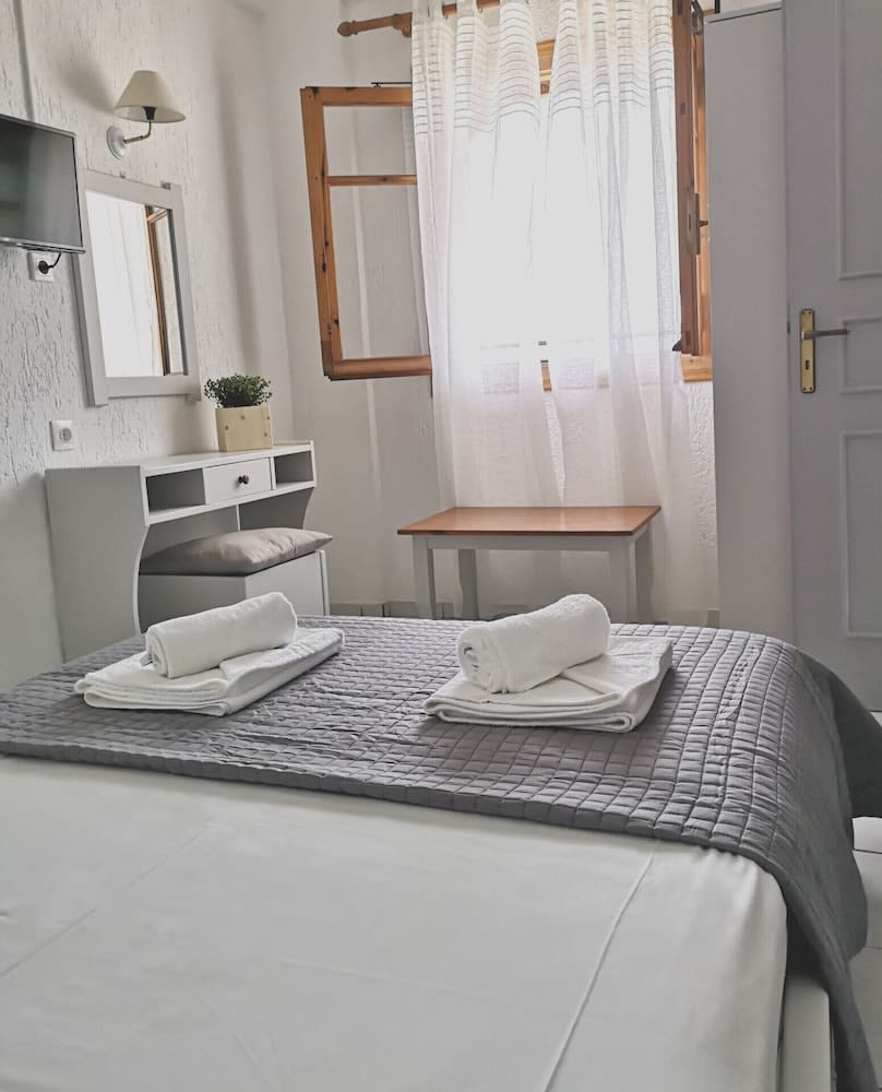Emilia Apartments 2