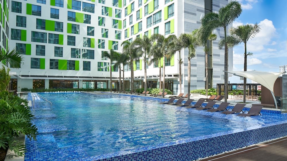Holiday Inn & Suites Saigon Airport by IHG 1