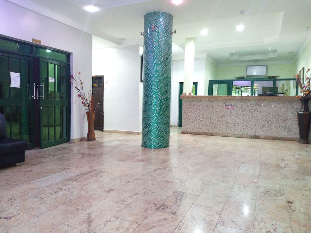 Dionzec Hotel & Suites 2