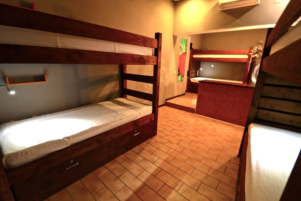 Lost & Found - Guesthouse & Suites 5