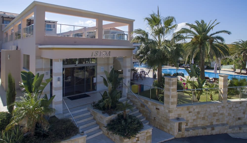 Isida Hotel Agia Marina 2