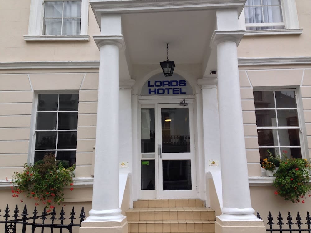 Lords Hotel 1