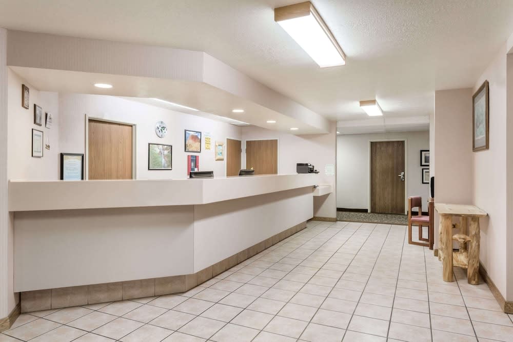 Days Inn by Wyndham Capitol Reef 2