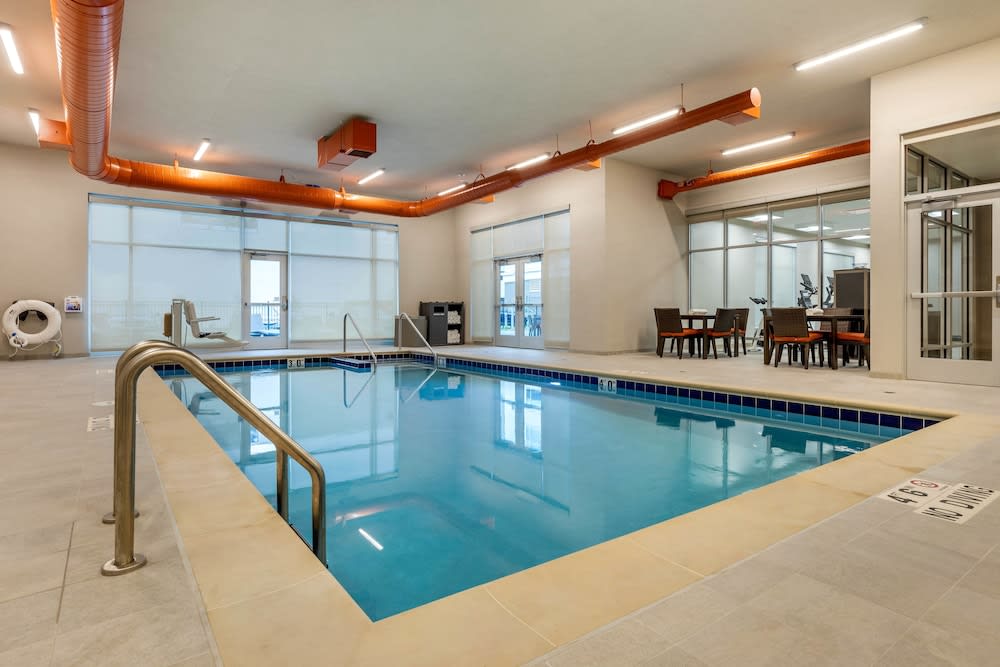 Cambria Hotel Milwaukee Downtown 1