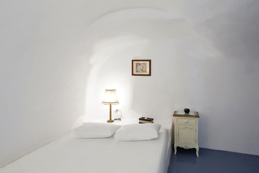 Alexander's Suites 3