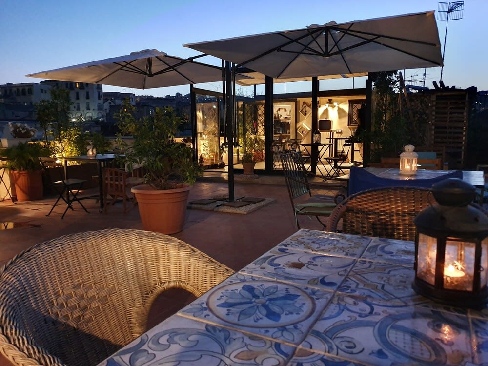 The Spanish Palace, Suites, Rooms, Apartments & Terraces 1