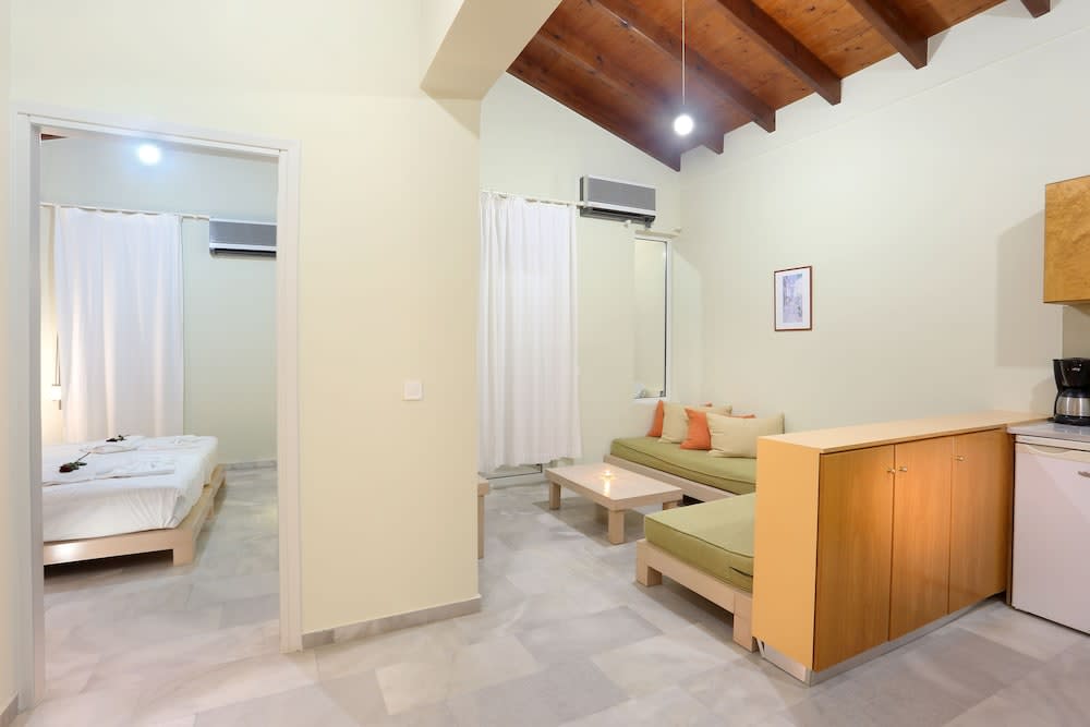 Elma's Dream Apartments & Villas 4