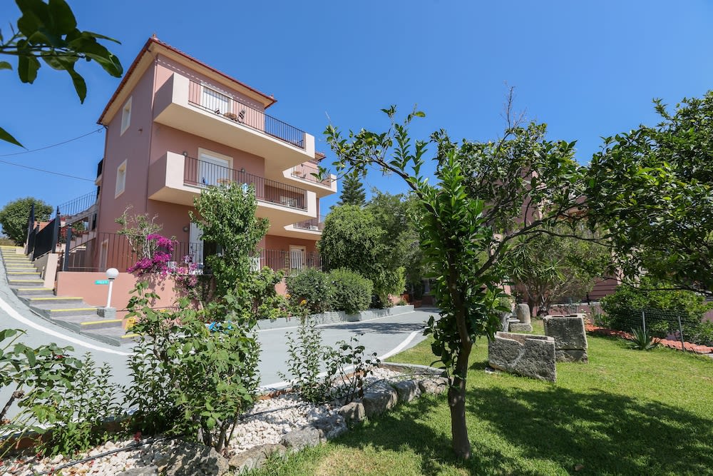 Pelagos Apartments 1