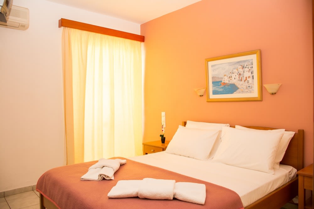 Villa Aphrodite Hotel Apartments Studios by Estia 2