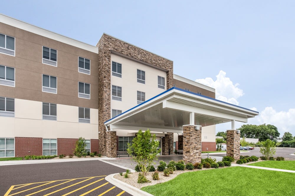 Holiday Inn Express & Suites OTTAWA by IHG 1