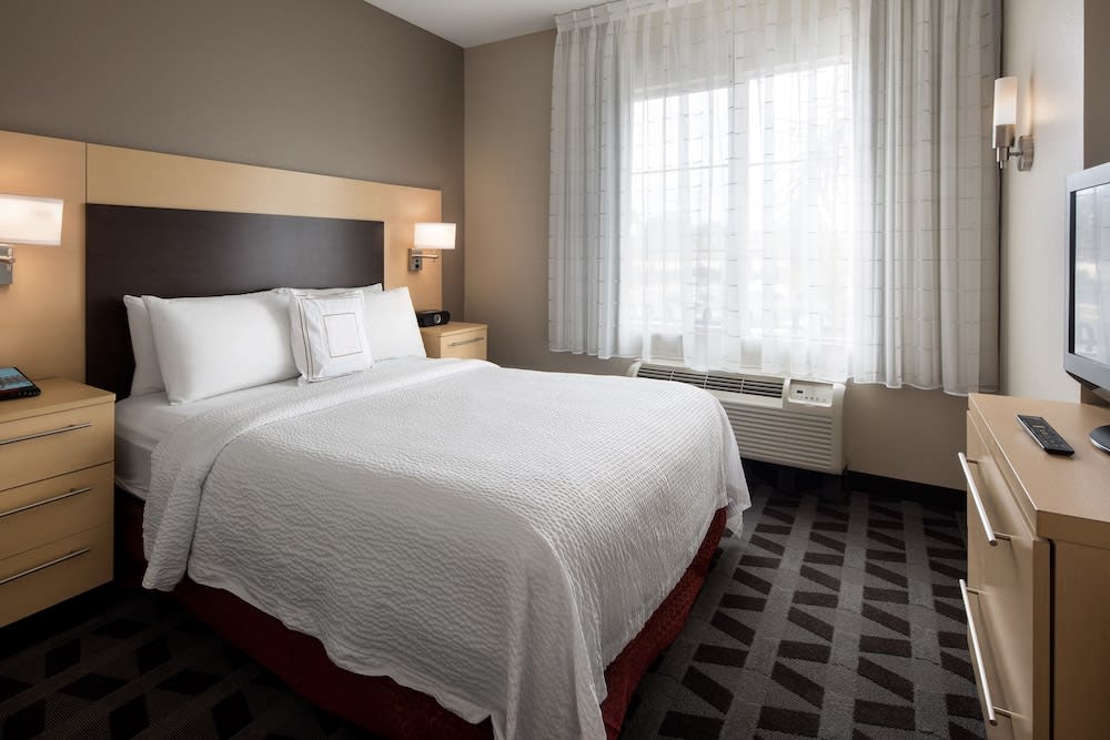 TownePlace Suites by Marriott San Diego Carlsbad / Vista 3