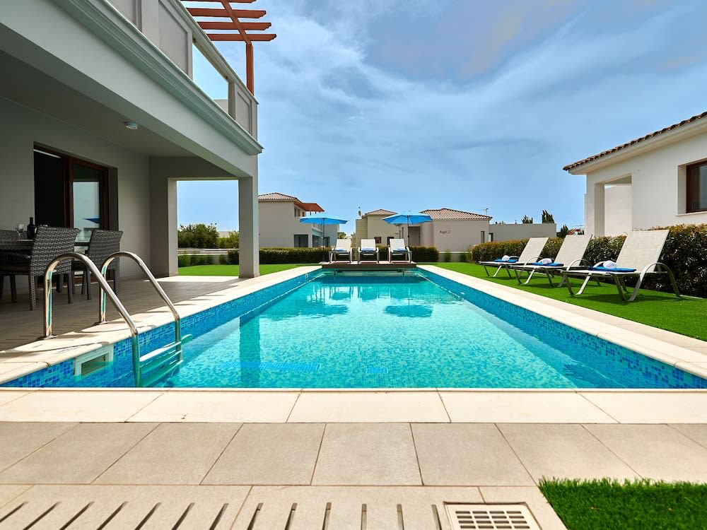 Angie Luxury Beach Villas 1