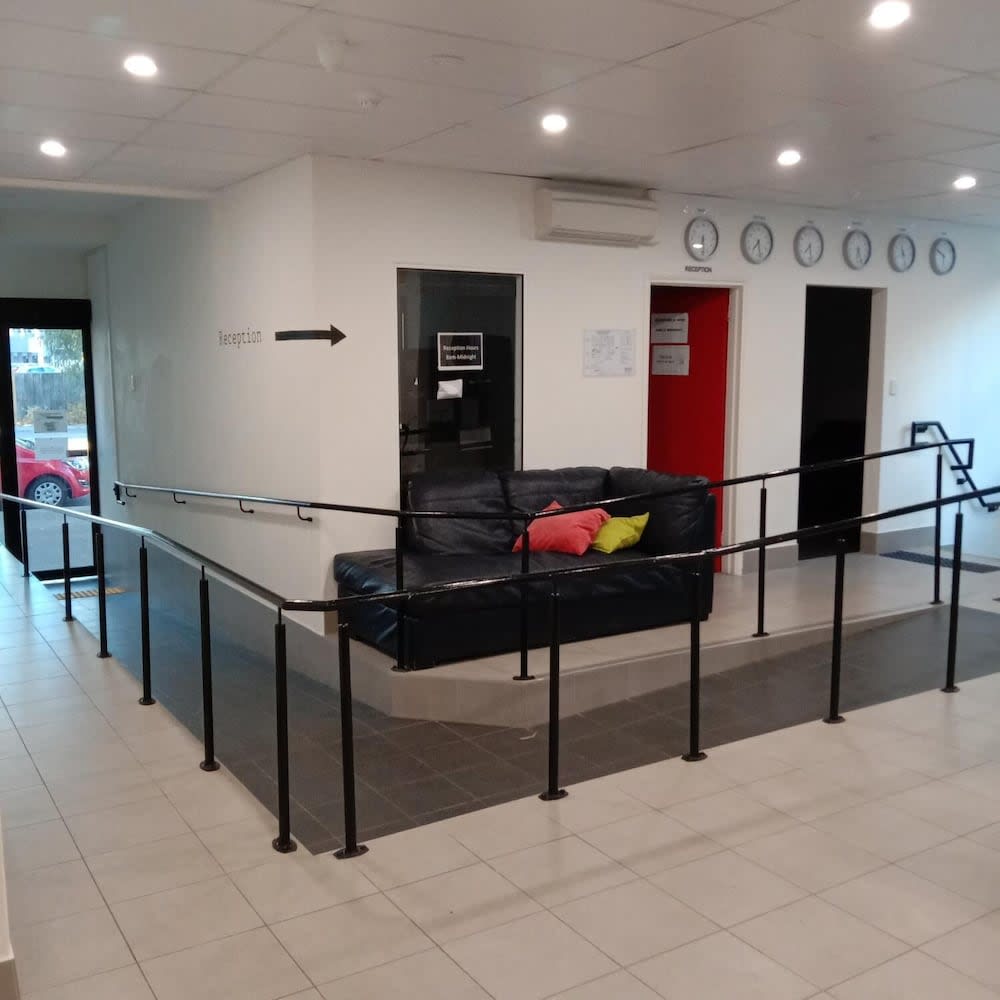 Perth City Backpackers Hostel - note - Valid passport required to check in 2