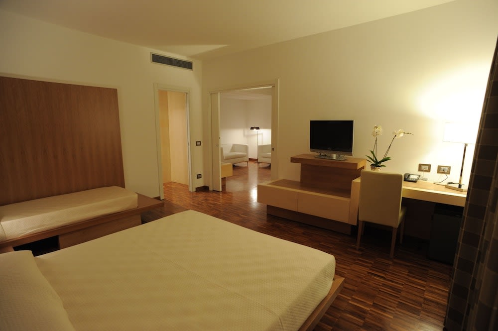 Eureka Palace Hotel Spa Resort 4