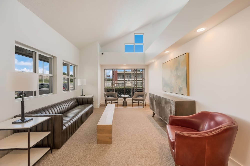 Best Western University Inn 2