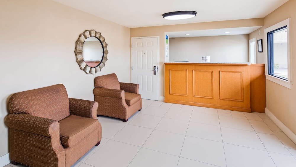 Rodeway Inn & Suites 3