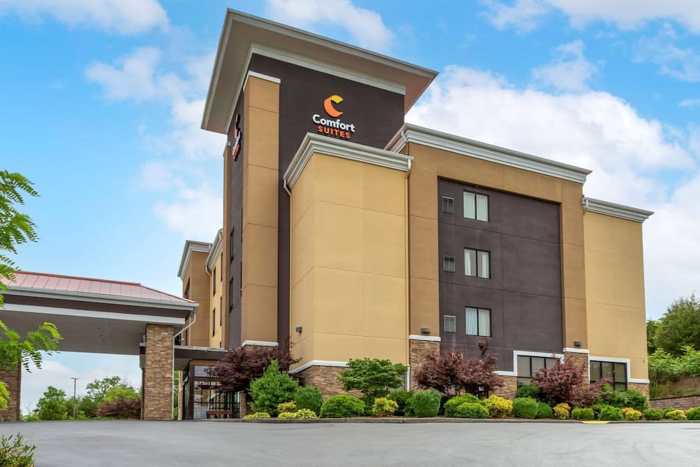 Comfort Suites Kingsport South 1