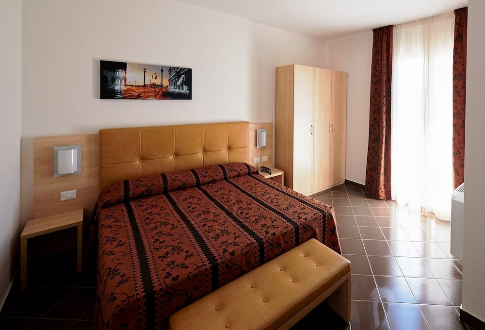 Hotel Bolgheri Marina Resort 5