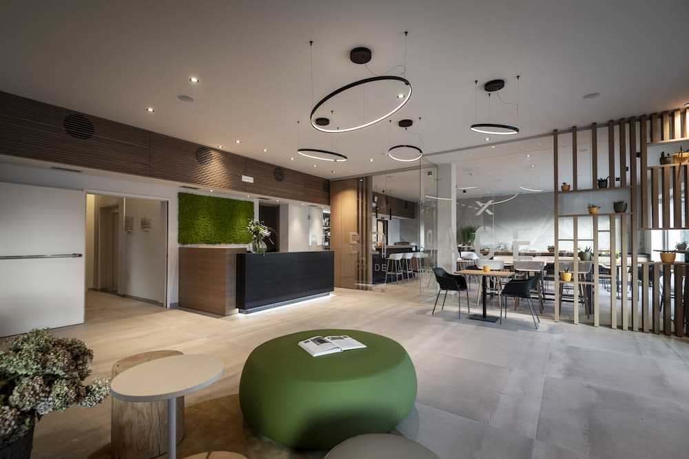 Be Place Adult Friendly Hotel 3