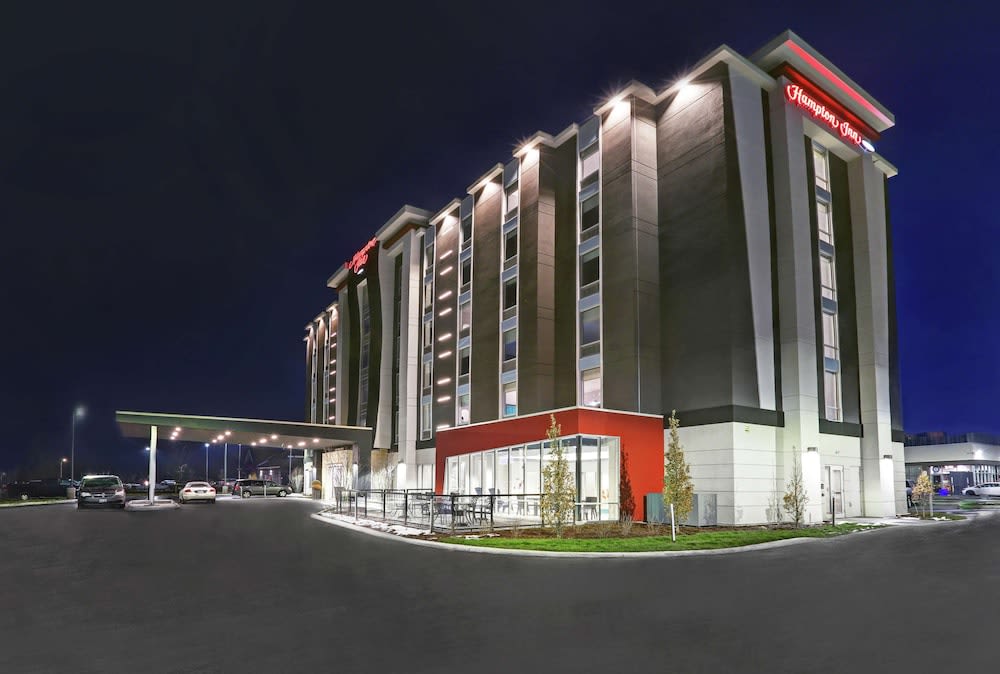 Hampton Inn Peterborough 1