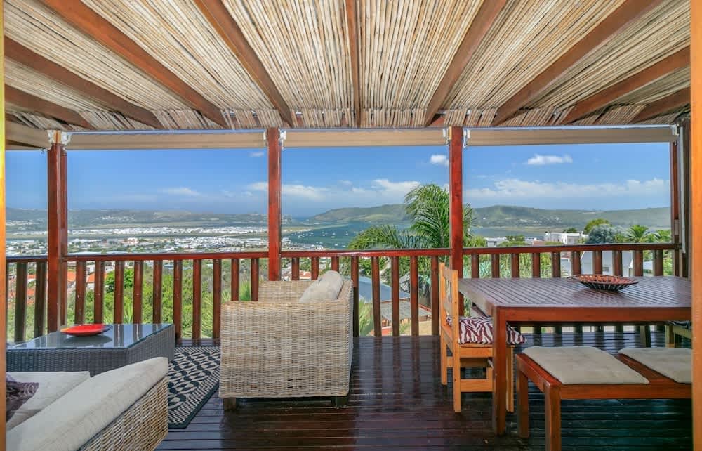 Knysna Lodge - Self Catering Unit with Woodfired Hot Tub 1