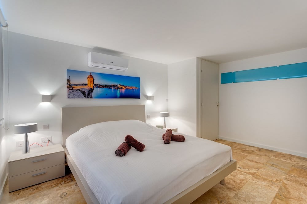 Modern 2 Bedroom Apartment in St Julians 2