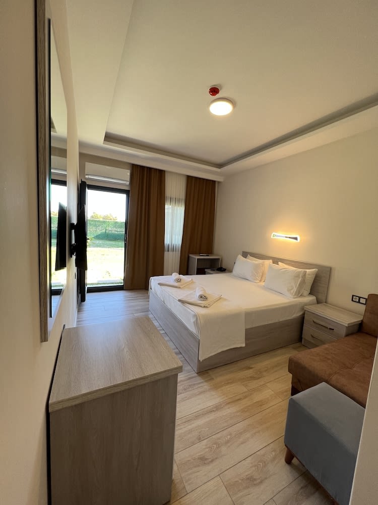 Life Point Boutique Hotel 2