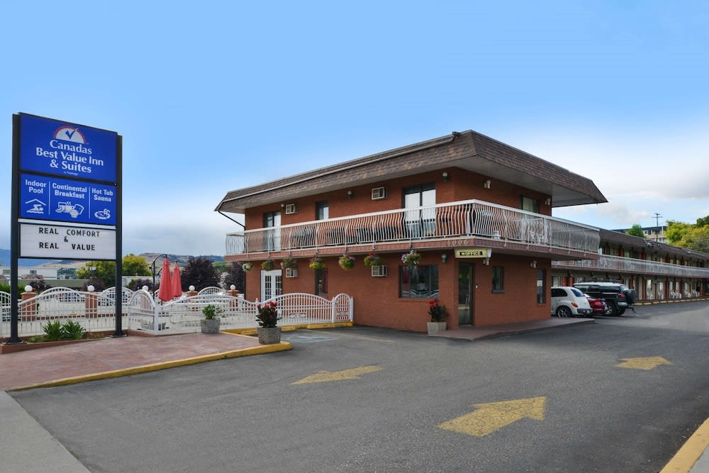 Canadas Best Value Inn & Suites-Vernon 1