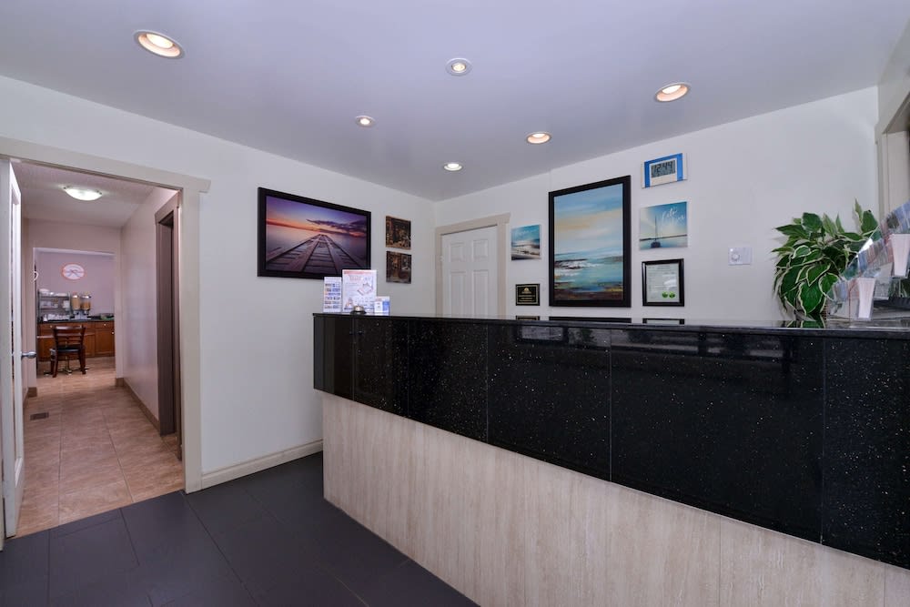 Canadas Best Value Inn & Suites-Vernon 4