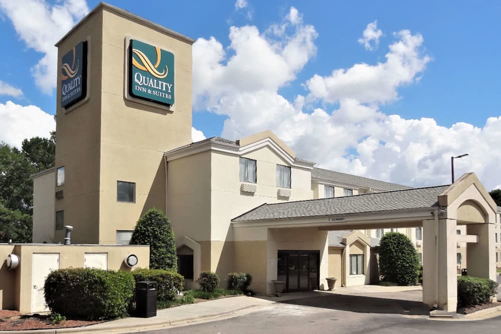 Quality Inn & Suites Raleigh North 1