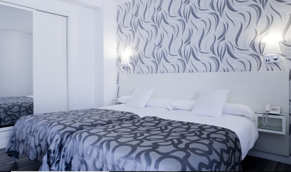 La Boutique Puerta Osario 1