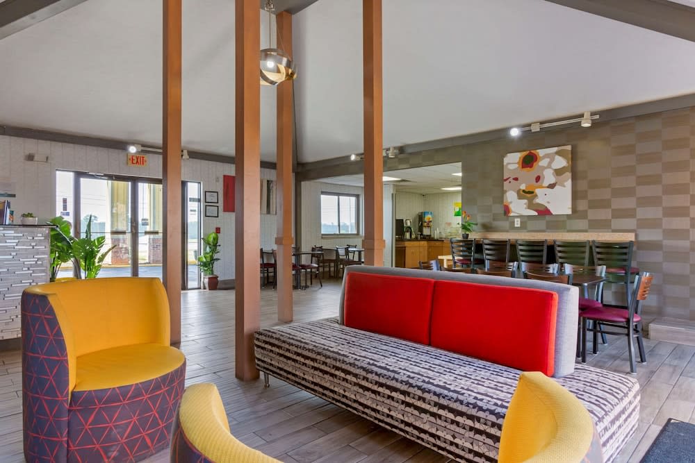 Quality Inn Alexis Rd 3