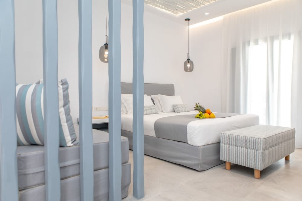 Crystal Mare Suites 2